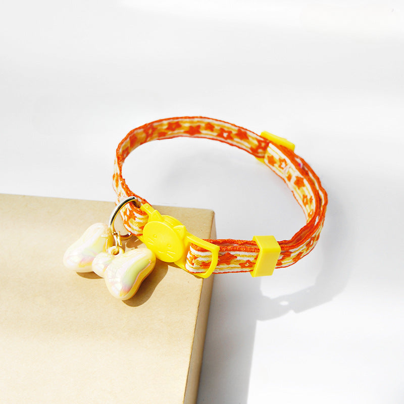 Mokka adjustable cat collar with mushroom design photographed from above
