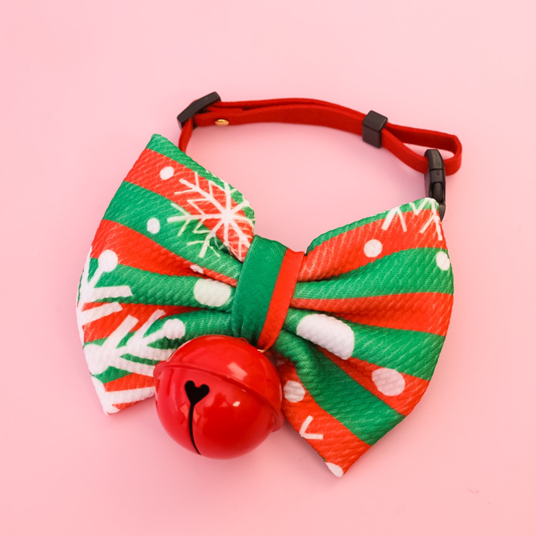 Christmoo - Holiday Print Pet Collar with Bow Accent