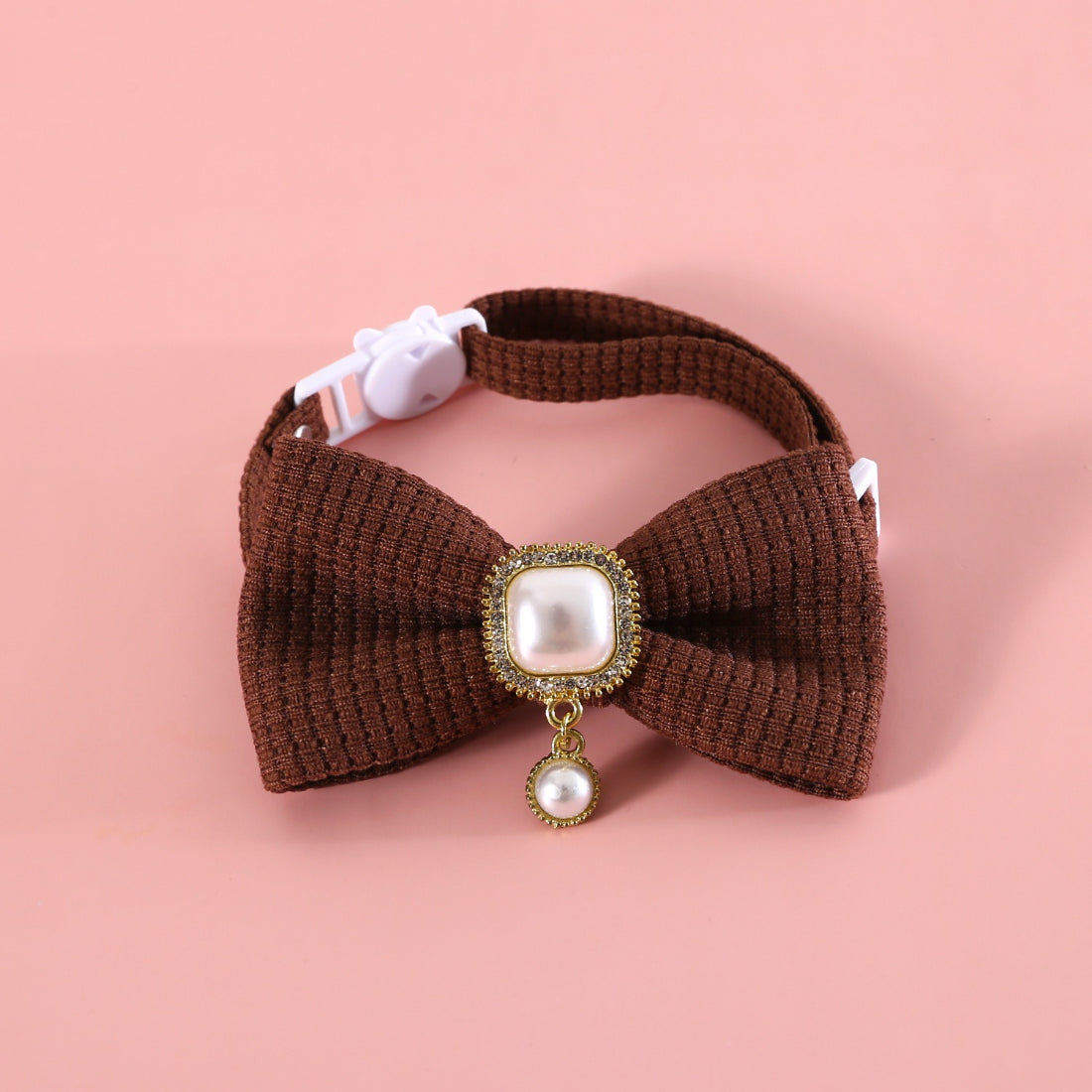 Mokka vintage style bow cat collar close-up showing bow and strap texture