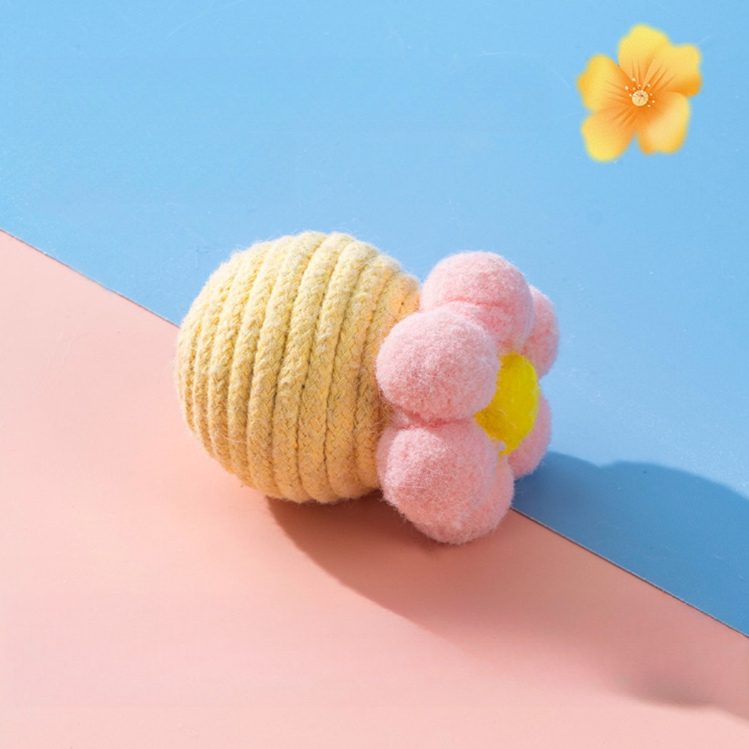 Moo - Flower with Bell Interactive Cat Toy Ball