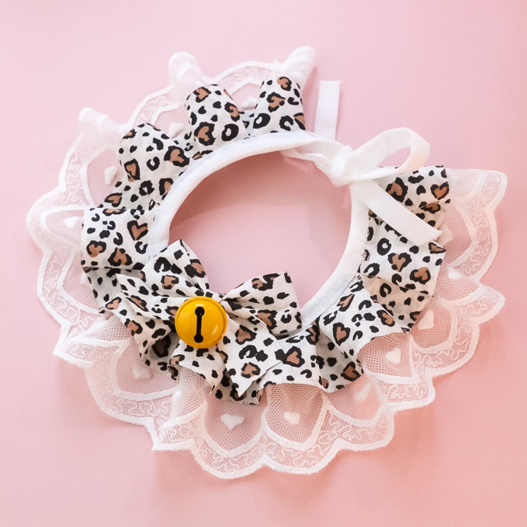 Mokka - Lace Ruffle Bow Bell Decorative Cat Collar