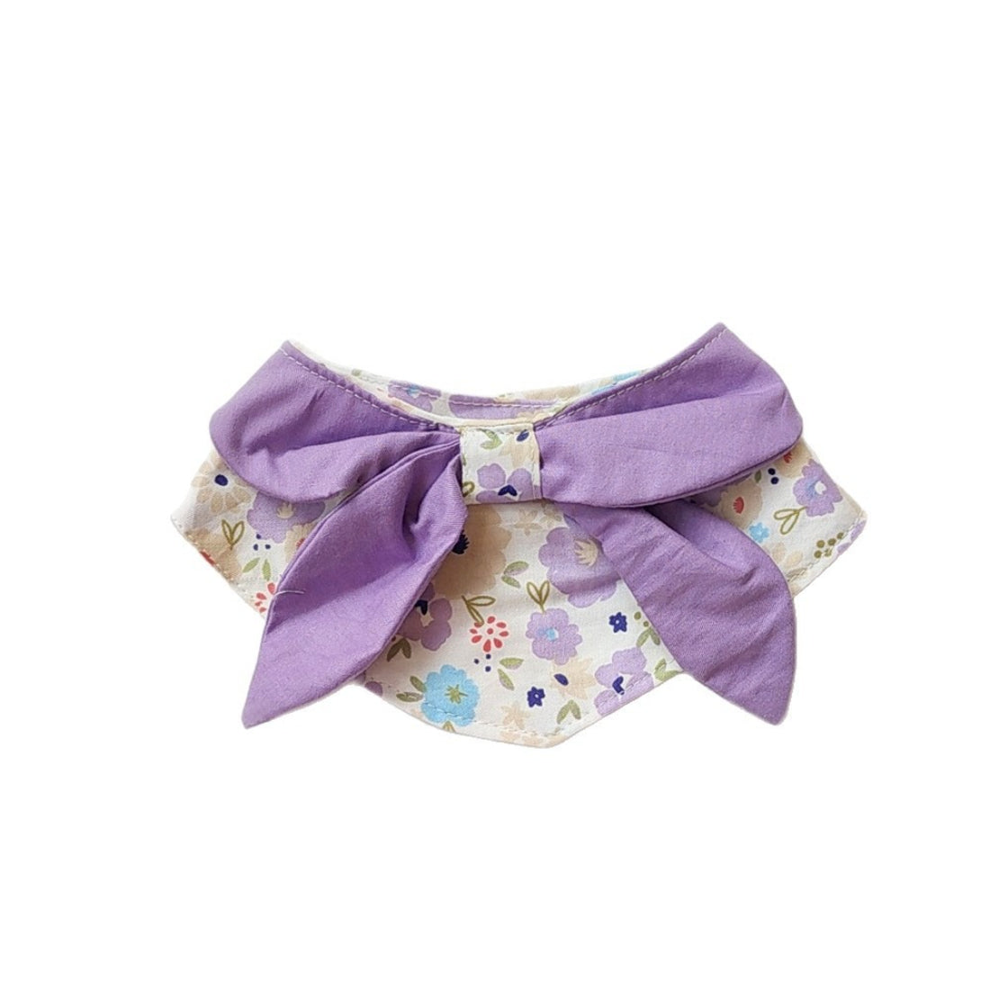 Mokka flower print cat neck bib packaging with product label