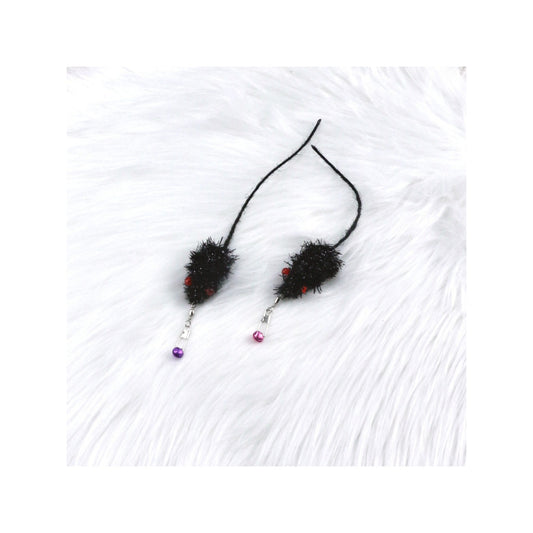 Close-up of Moo mouse refill attachment for teaser wands with detailed texture