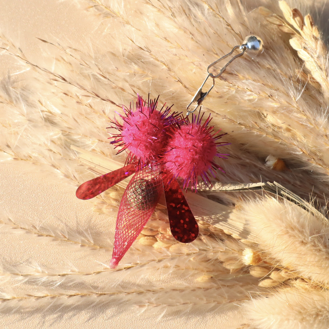 Fuchsia winged cat toy attachment with metal clip and silver-tone bell