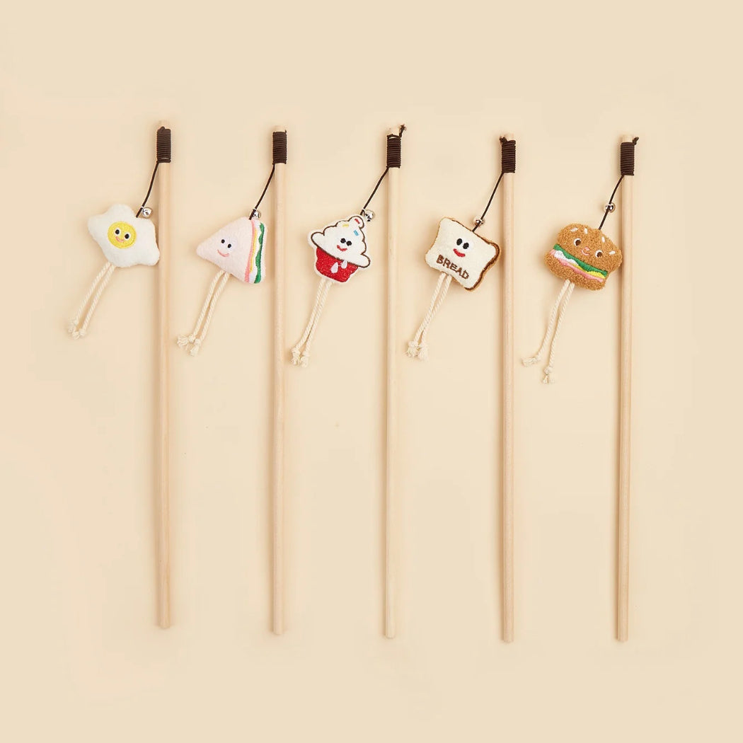 Moo - Food-Shaped Charm Cat Teaser Wand