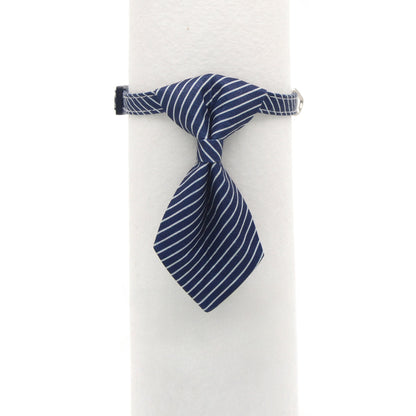 Close-up of Mokka Smart Tie Breakaway Collar showing the tie design and secure clasp