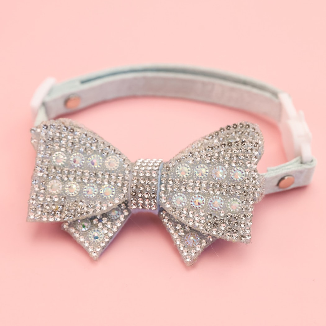 Mokka - Sparkly Bow Accent Pet Collar