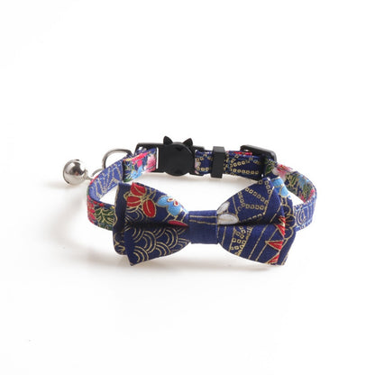 Side view of Mokka breakaway cat collar featuring a Japanese-style bow tie
