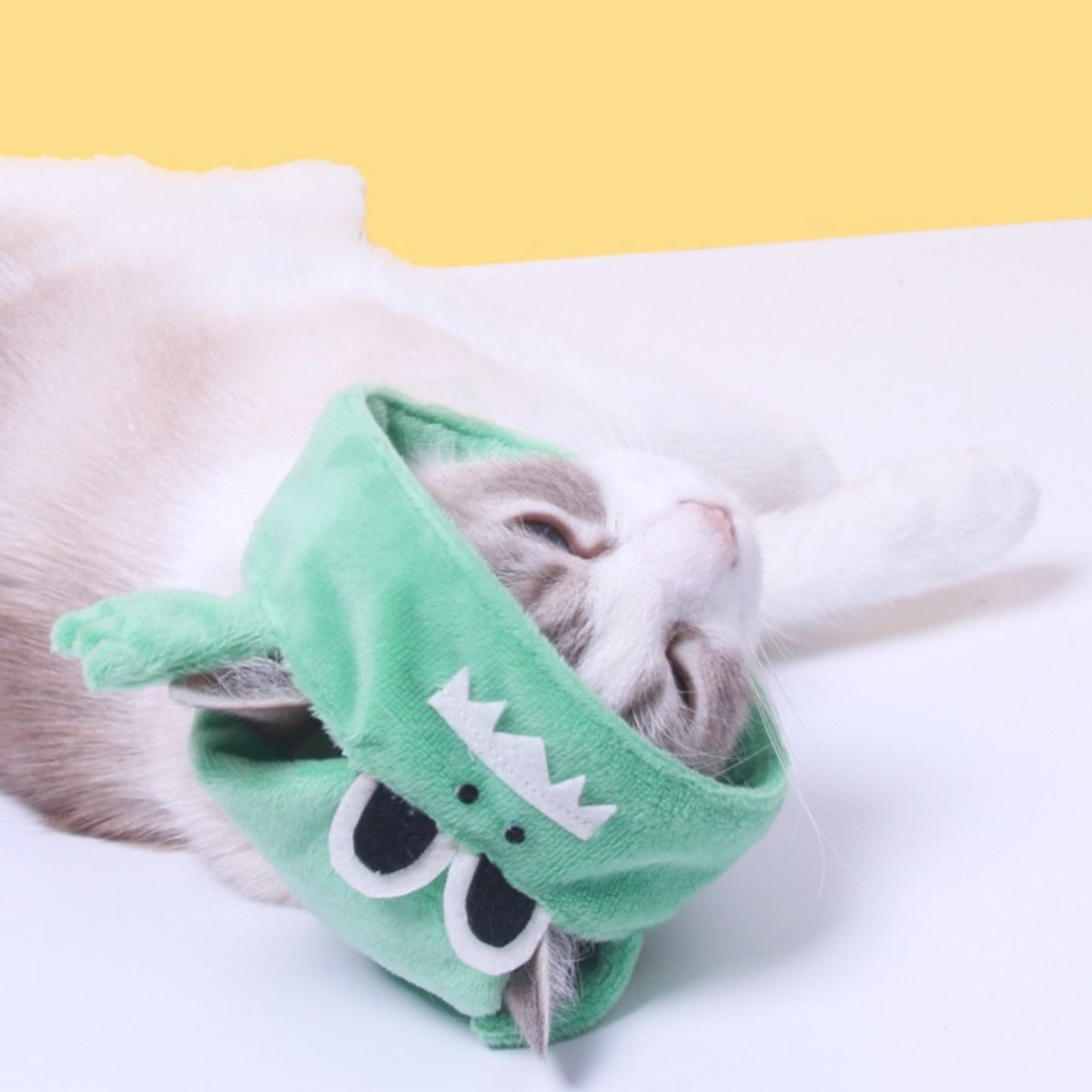 Ozzie - Dino Cat Costume Hat