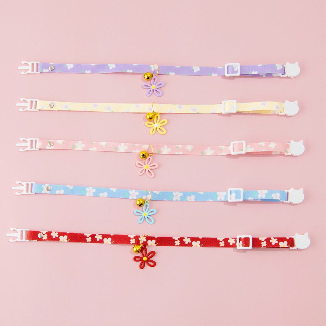 Mokka - Flower Cutout Bell Princess Style Cat Collar