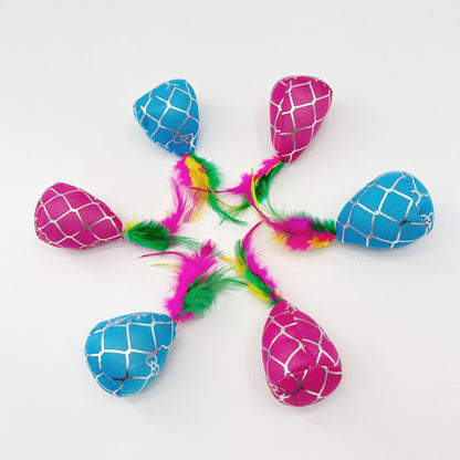 Moo – Feathered Cat Toy