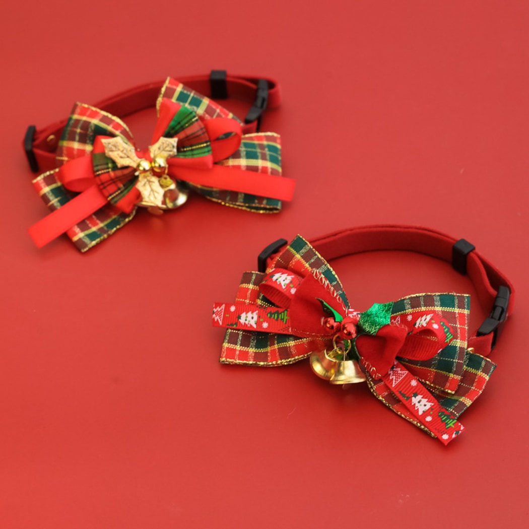 Christmoo - Holiday Bow Bell Cat Collar