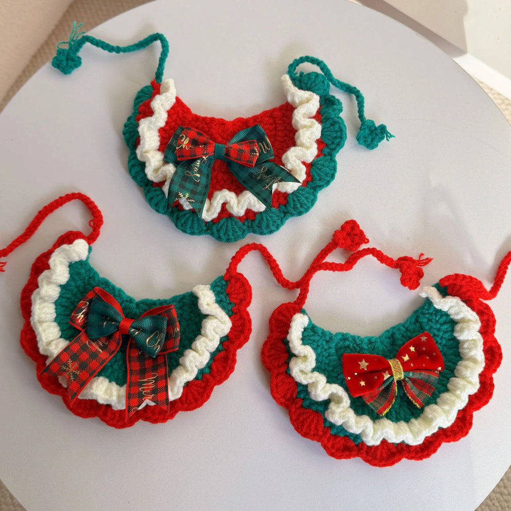 Mokka - Christmas Plaid Bow Crochet Cat Bib