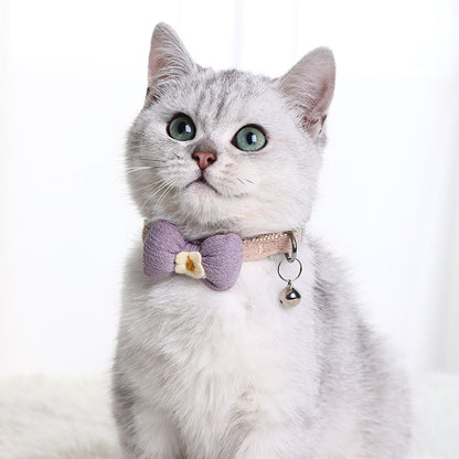 Mokka adjustable cat collar bowtie displayed with bowtie facing forward