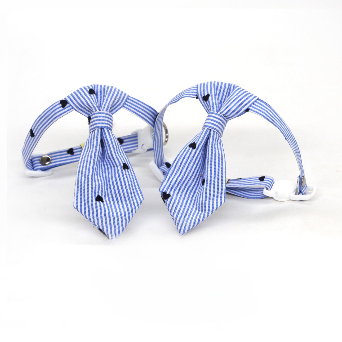Close-up of the breakaway clasp on the Mokka striped tie cat collar