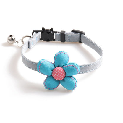 Breakaway cat collar with floral design from Mokka shown from side angle