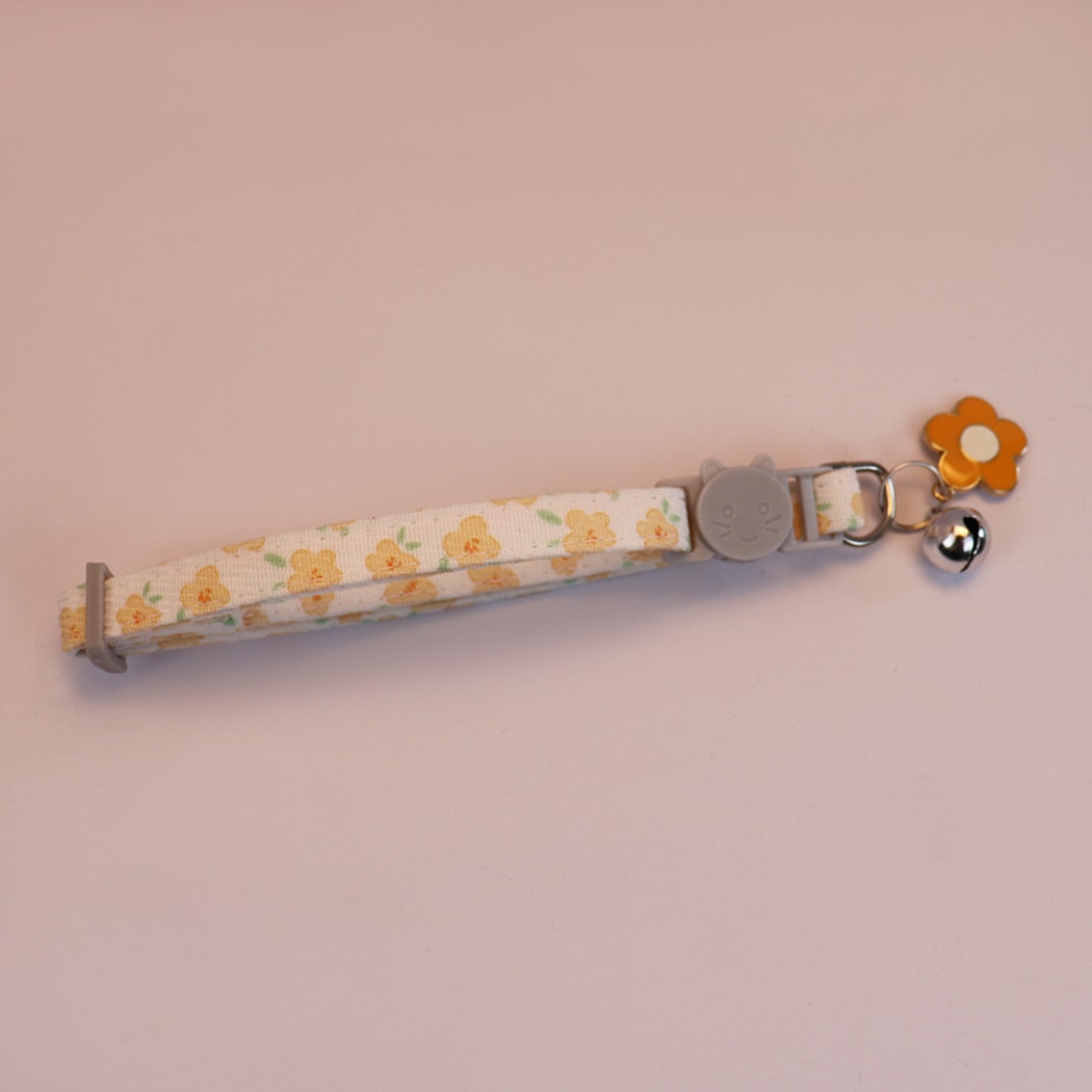 Mokka - Colorful Flower Charm Floral Print Cat Collar