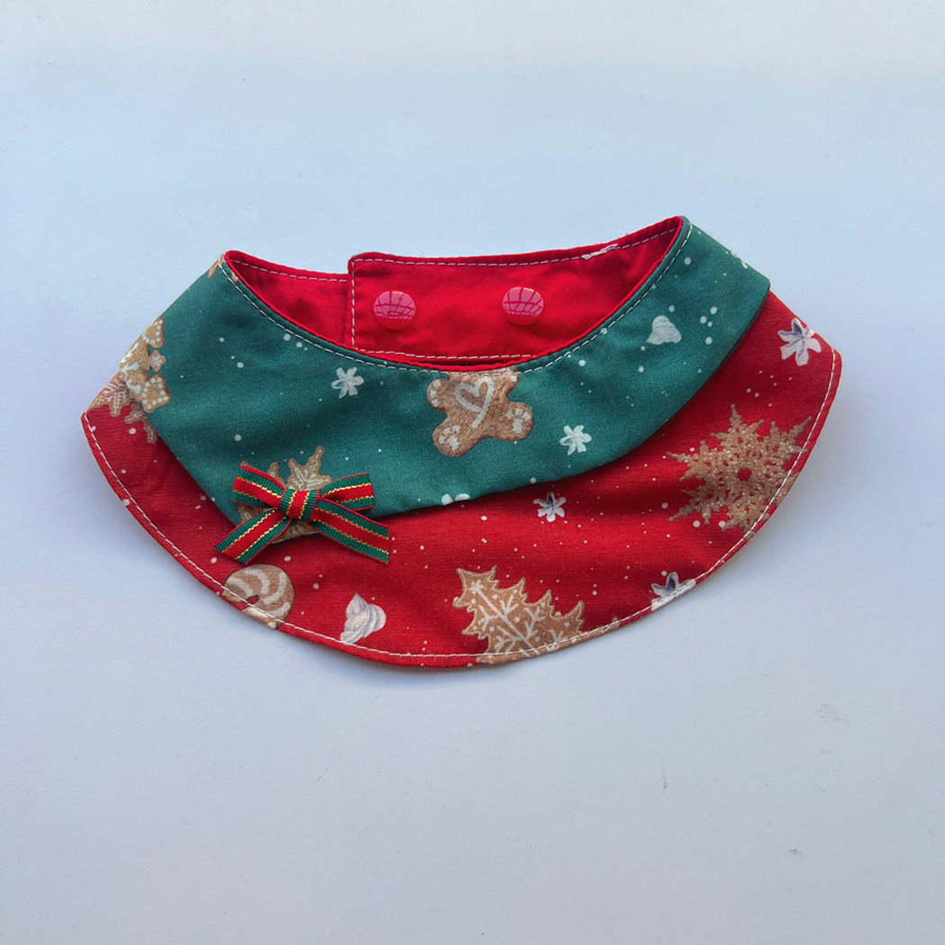 Green Bow Pet Neckwear with curved green and red panels and a striped bow