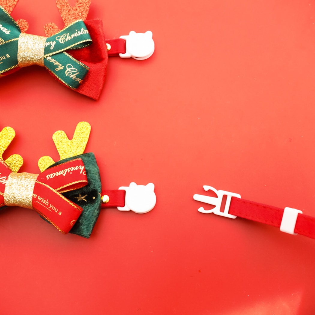 Christmoo - Christmas Bow Reindeer Cartoon Cat Collar