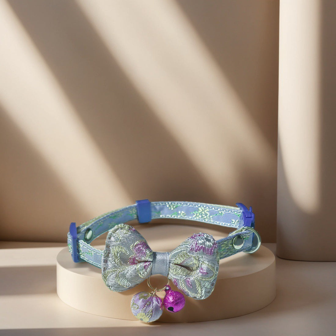 Mokka - Bow Charm Cat Collar with Bell