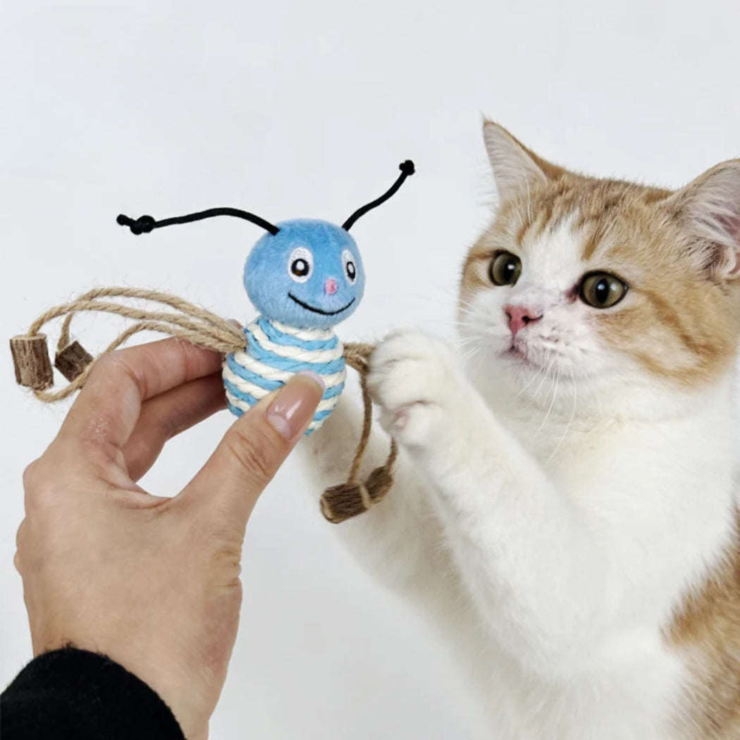 Moo - Smiling Rope-Wrapped Insect-Shaped Cat Toy