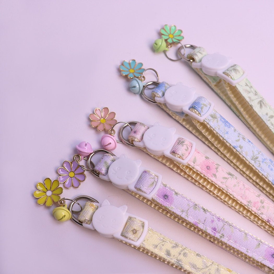 Mokka - Daisy Charm Floral Pattern Cat Collar