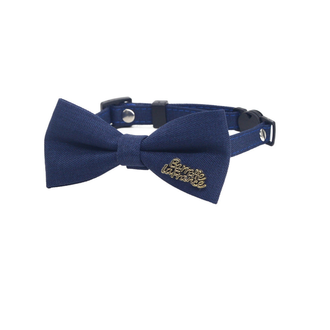 Side view of Mokka Classic Bow Breakaway Collar highlighting breakaway clasp