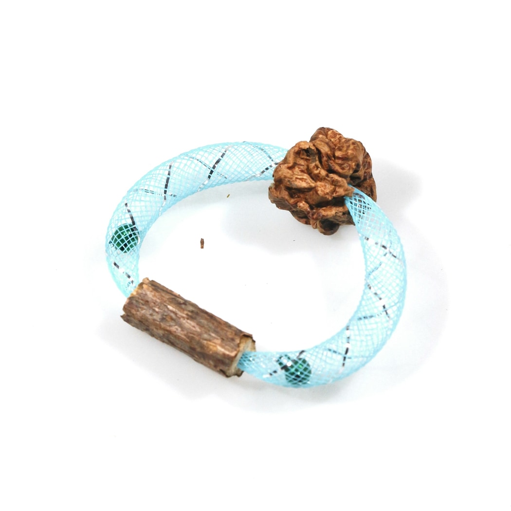 Moo - Mesh Ring Cat Play Toy for Everyday Cats
