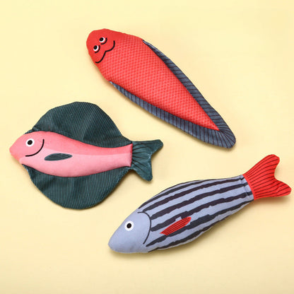 Close-up of Moo fish cat toy set showing three different fish toys in bright colors