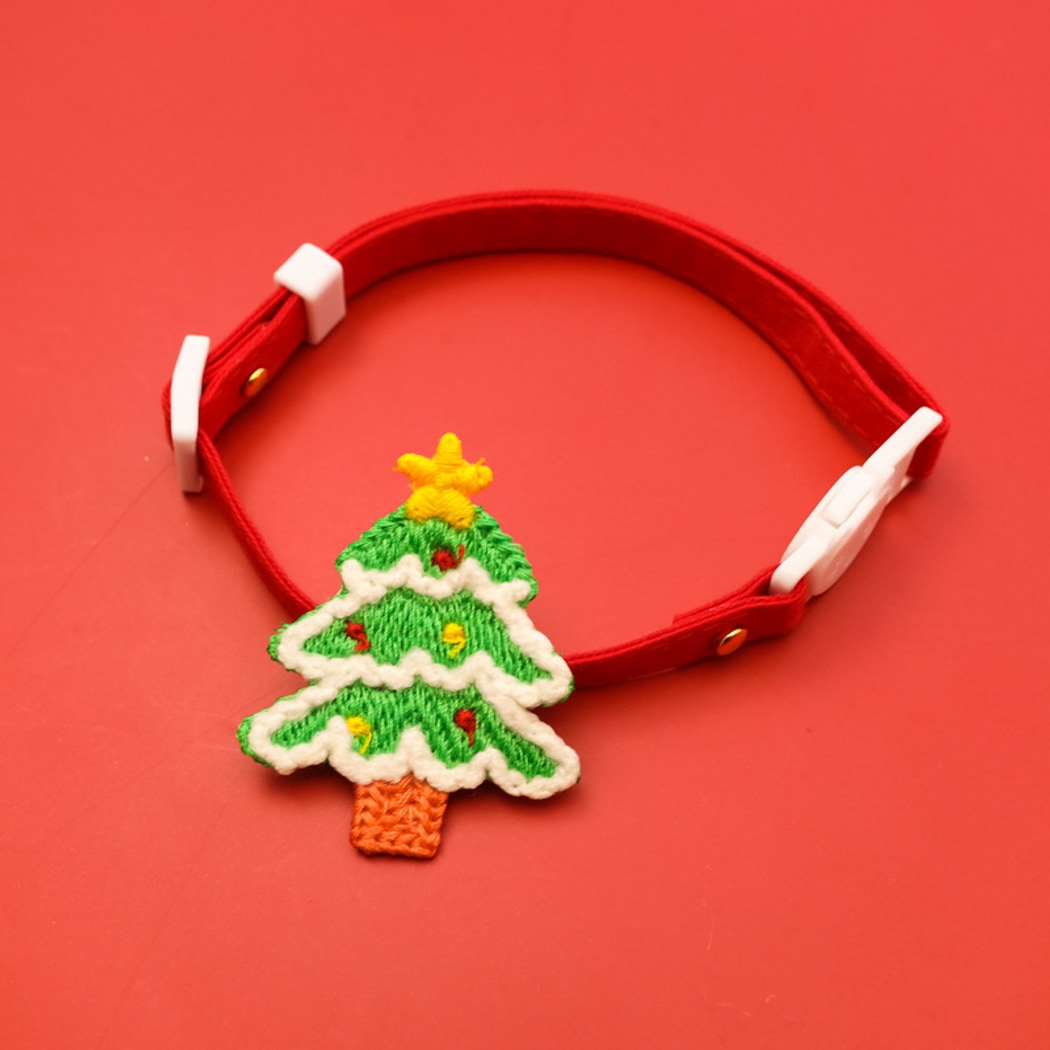 Christmoo - Santa Tree Christmas Cat Collar