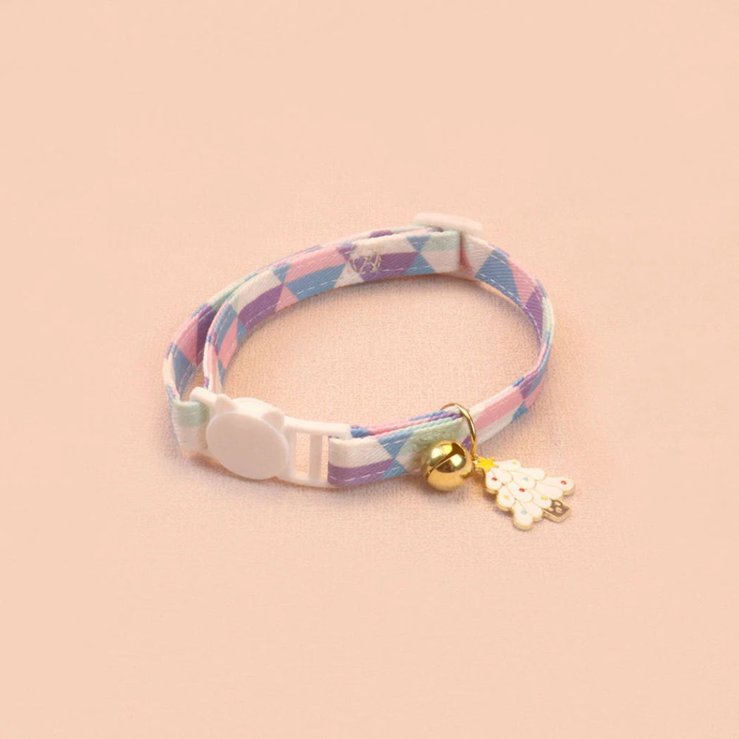Mokka - Christmas Geometric Triangle Breakaway Cat Collar