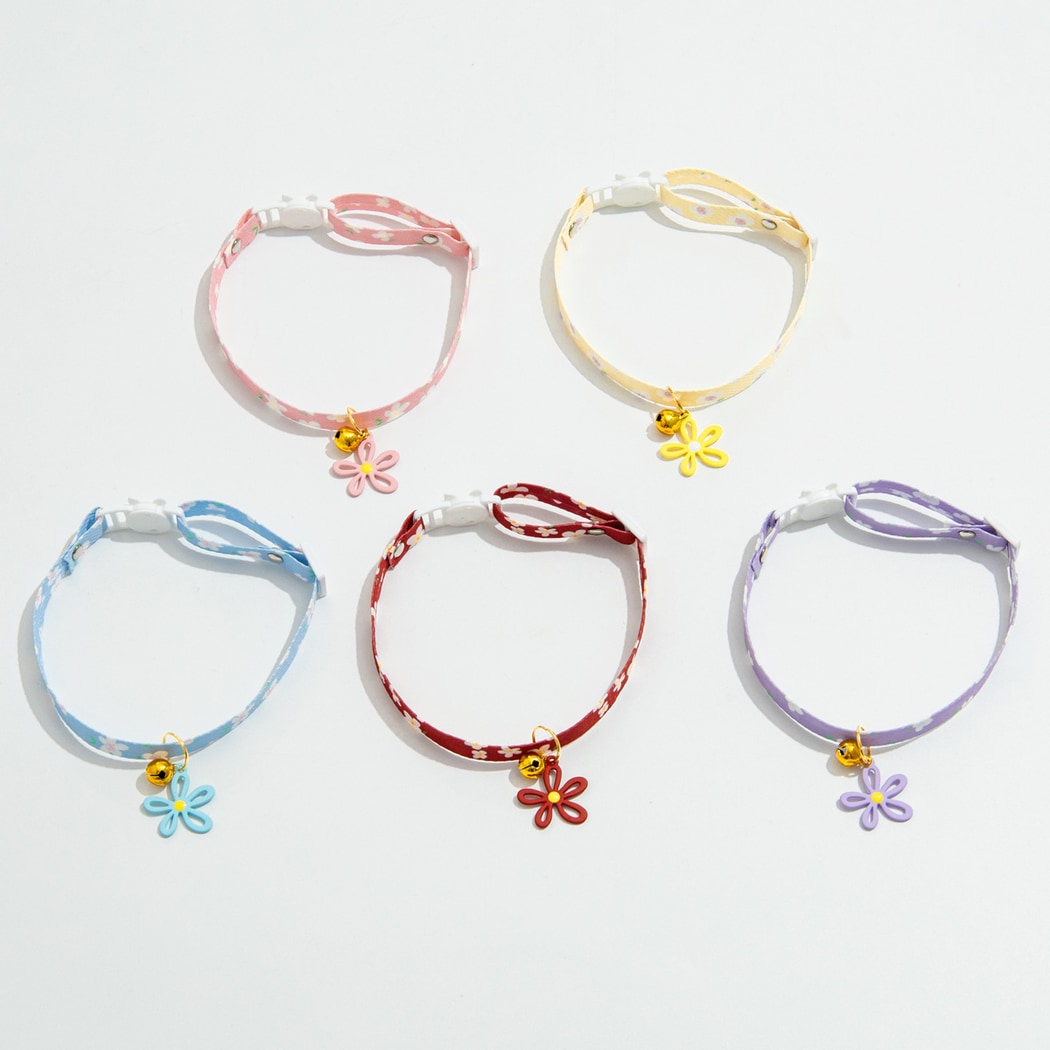 Mokka - Flower Cutout Bell Princess Style Cat Collar
