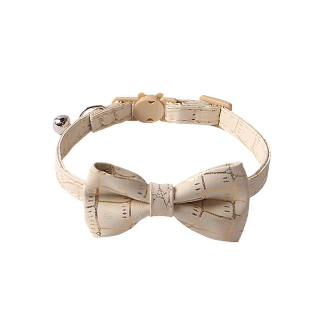 Mokka elegant bow tie cat collar with bow centered in the image