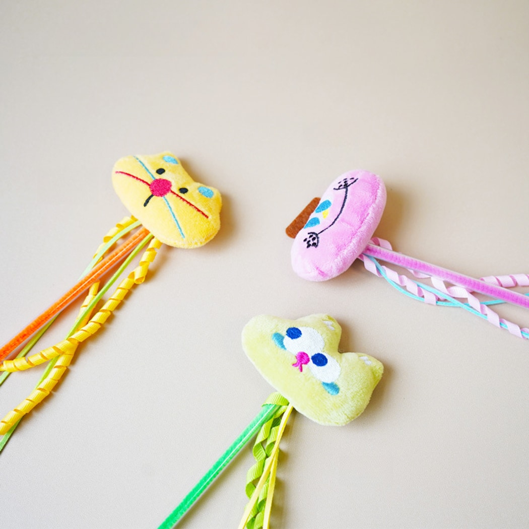 Moo - Playful Cartoon Design Cat Wand Toy