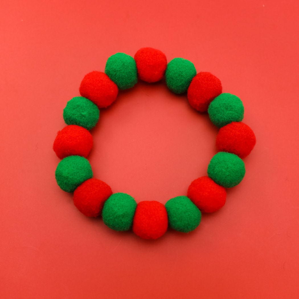 Christmoo - Christmas Bow Pom Pom Cartoon Cat Collar