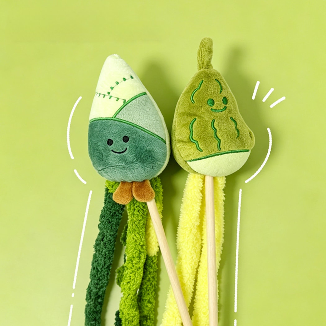 Moo - Playful Vegetable Theme Cat Wand Toy