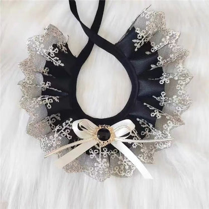 Black cat collar with ruffle design and silver buckle, named Mokka