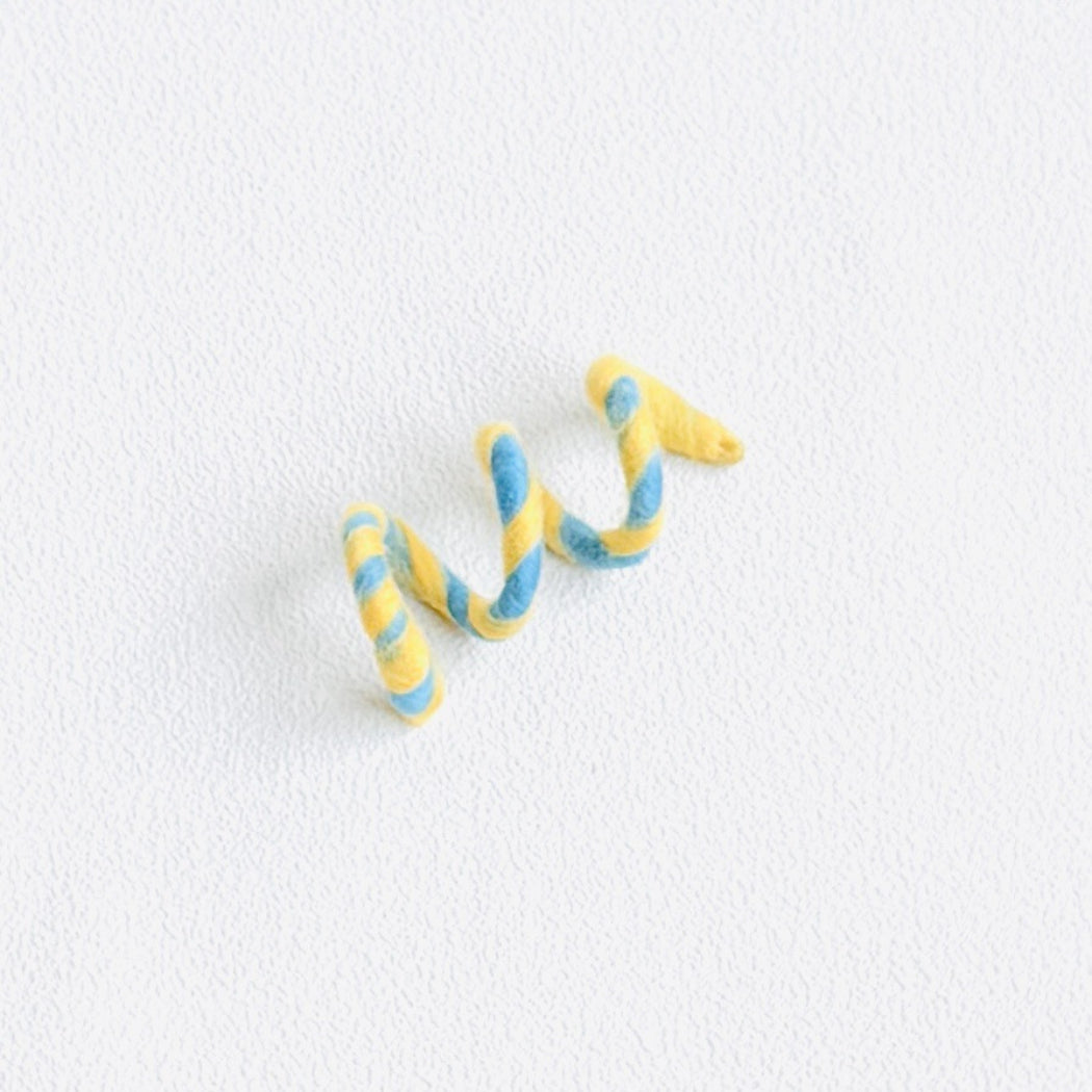 Moo - Colorful Worm Cat Toy