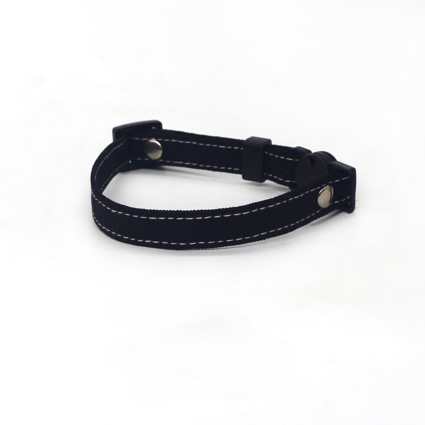 Mokka collar packaging showing brand label and product details
