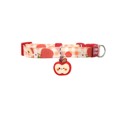 Mokka cat collar in brown with an apple-shaped charm and adjustable buckle