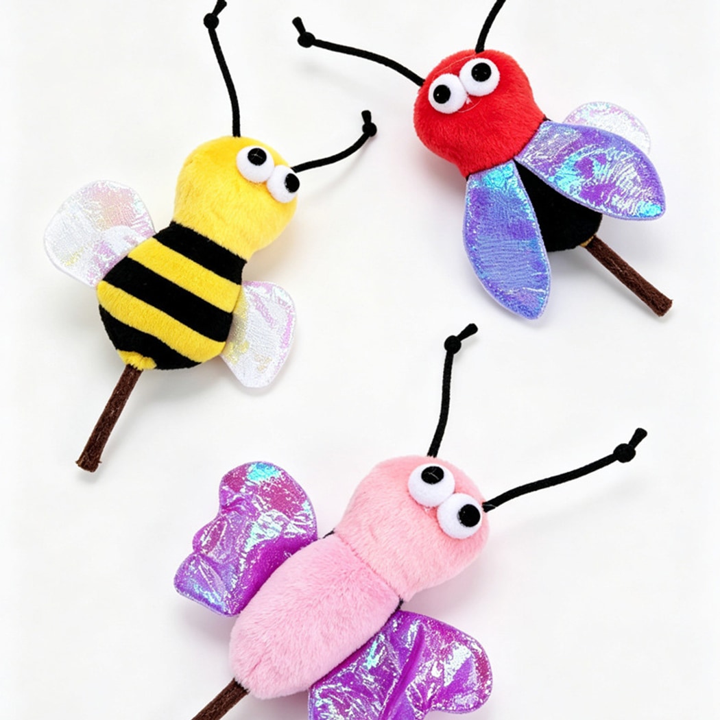 Moo - Insect Shape Plush Crinkle Cat Toy