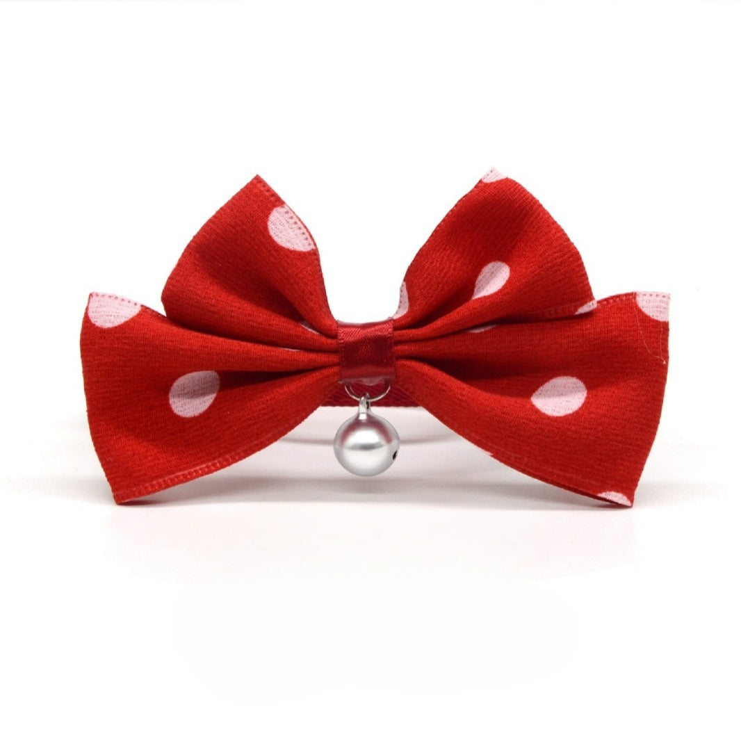 Mokka cat collar showing adjustable strap and breakaway safety clasp