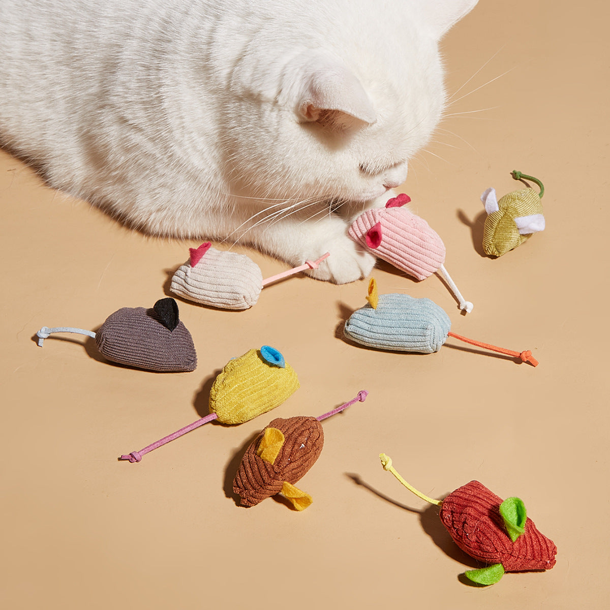 Moo - Colorful Mouse Shaped Cat Toy