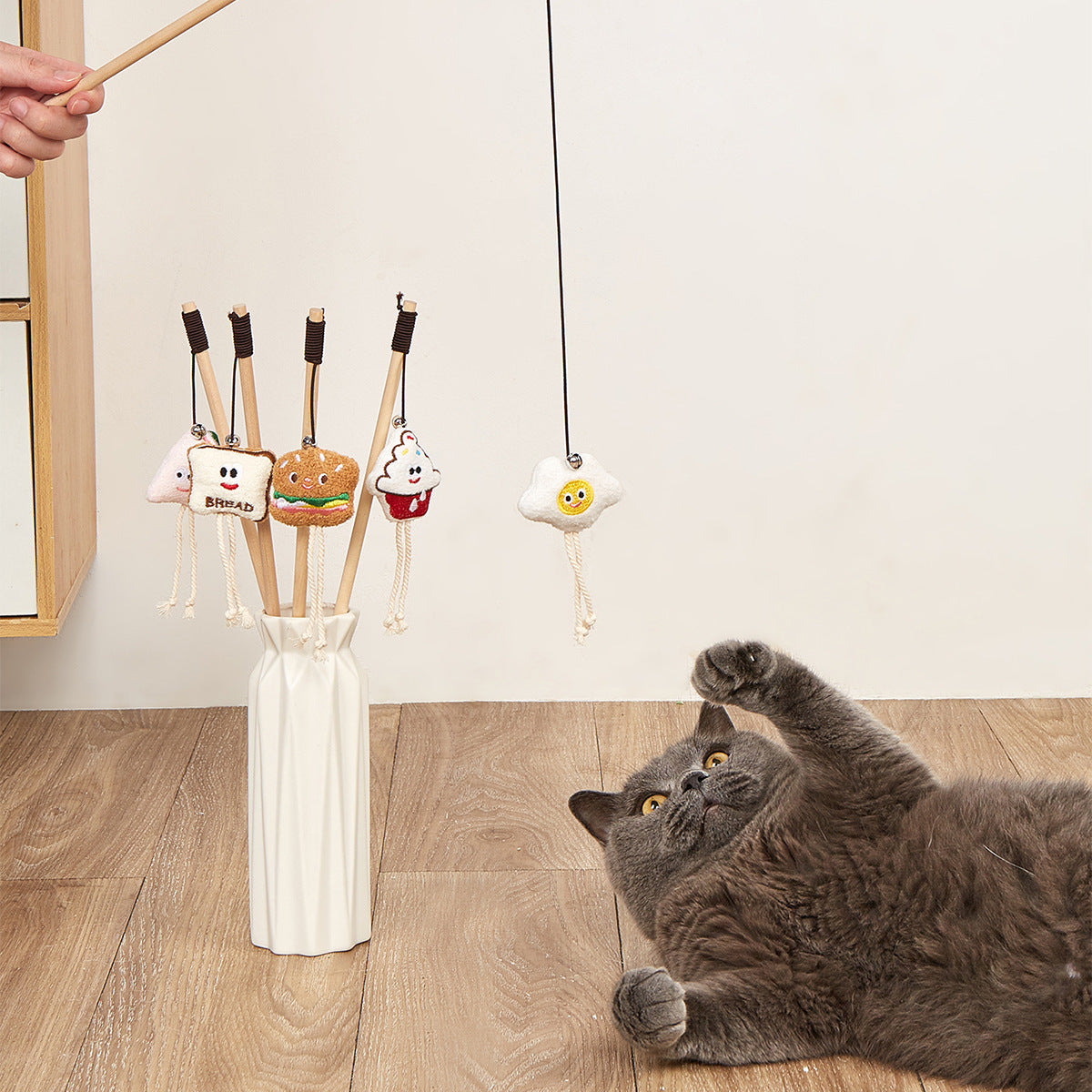 Moo - Food-Shaped Charm cat teaser wand