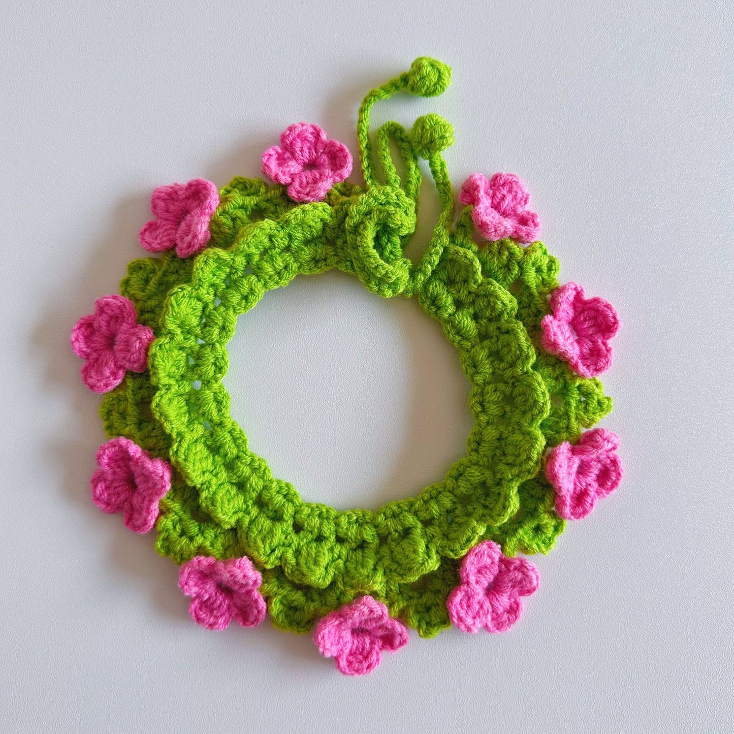 Mokka - Blooming Crochet Flower Collar