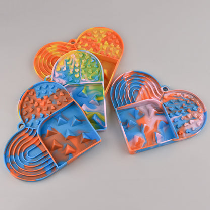 Bowlo -  Heart-Shaped Lick Mat