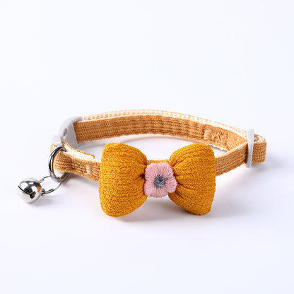 Mokka adjustable cat collar bowtie with visible buckle and bowtie