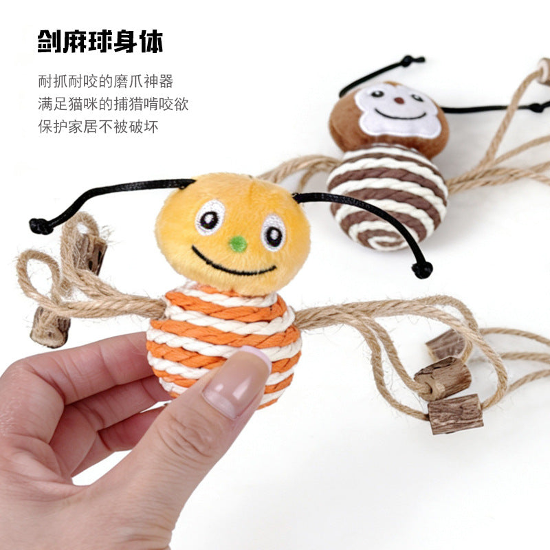 Moo - Smiling Rope-Wrapped Insect-Shaped Cat Toy
