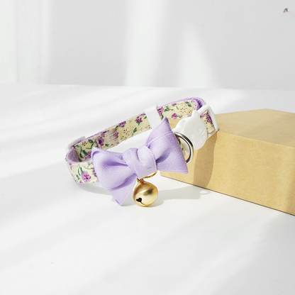 Side view of Mokka floral cat collar highlighting comfort and style