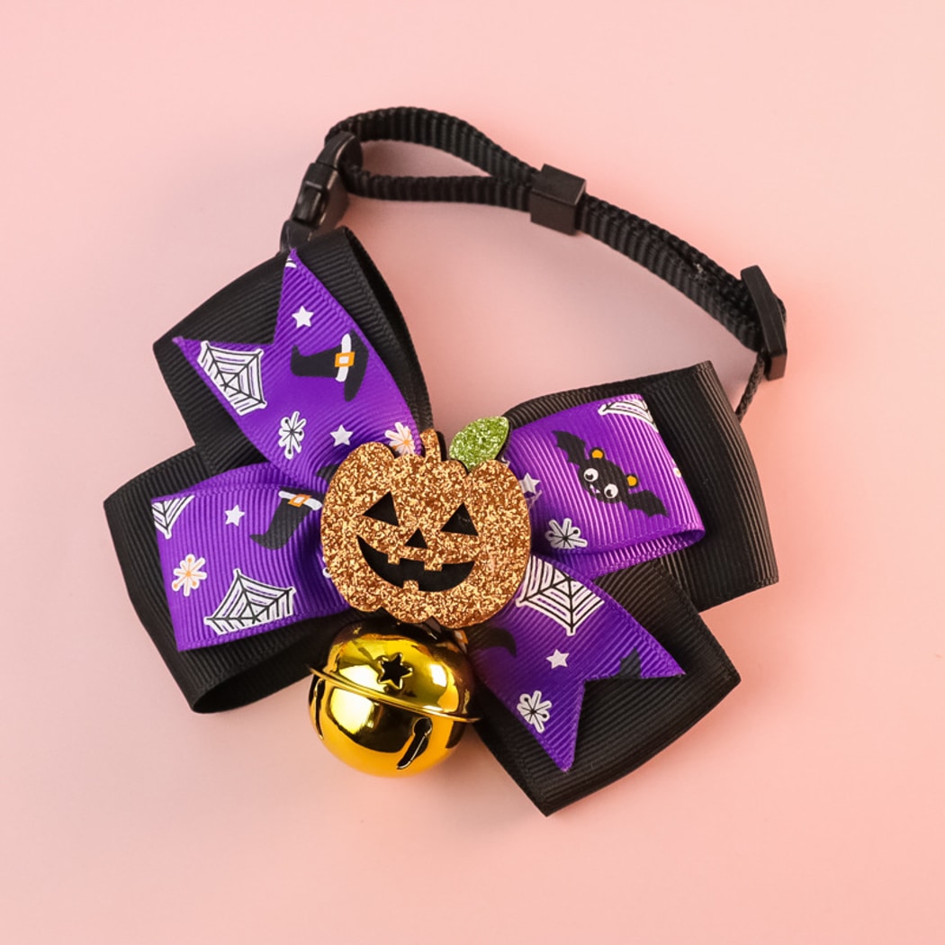 Halloweek - Bell Accent Pumpkin Bow Tie Pet Collar
